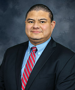 Dr. Robert Onofre